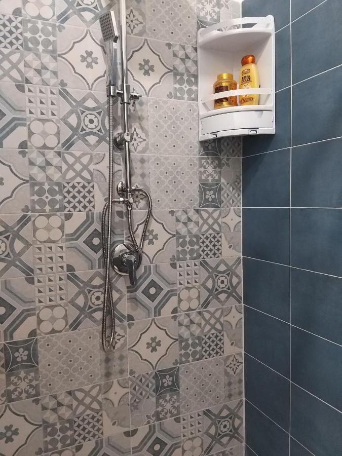 Parsifal Family Room Кампофеличе-ди-Роччелла Экстерьер фото